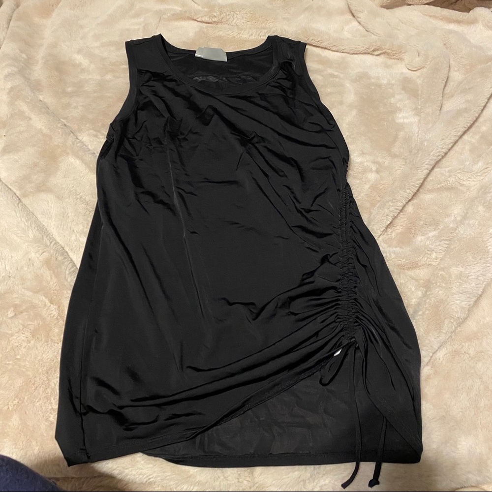 Athleta ruched black athletic top - size medium